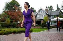 'Công chúa Huawei' đeo vòng định vị trở lại tòa án ở Canada