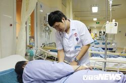 Người phụ nữ ở Quảng Ninh sốc phản vệ suýt chết do ăn thịt gà