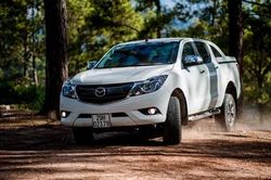 Mazda BT-50 có giá mới: giảm đến 60 triệu đồng