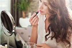 3 sai lầm khiến phụ nữ xinh đẹp đến mấy cũng thất bại trong tình yêu