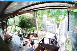 Bị hàng xóm chém tử vong ngay trước sân nhà chỉ vì...đa nghi