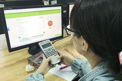 'Nên thí điểm thi THPT quốc gia trên máy tính trước khi áp dụng'