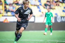 STVV đá với đội yếu suốt 120 phút, Công Phượng vẫn bị bỏ rơi. CĐV Việt Nam bức xúc và tuyệt vọng