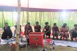 Quảng Nam: Đột kích rừng cao su, bắt quả tang 37 đối tượng đang chơi xóc đĩa