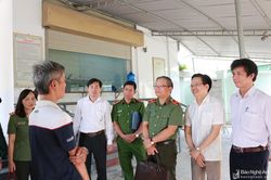 Phó Chánh Văn phòng Bộ Công an kiểm tra việc điều trị Methadone tại Nghệ An