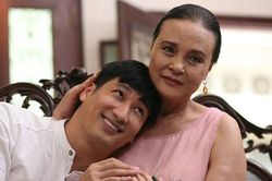 'Mẹ chồng' Hoàng Cúc 'Hoa hồng trên ngực trái' gây chú ý với bàn tay sưng vù khác lạ, nguyên do khiến khán giả không khỏi xót xa