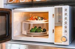 Cho những thực phẩm này vào lò vi sóng - Đường tắt dẫn đến ung thư