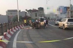 Bị chính xe ba gác do mình điều khiển lật đè trúng trên đường dẫn lên cầu Vĩnh Tuy, nam tài xế tử vong
