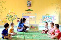 Lâm Bình nhiều giải pháp huy động trẻ đến trường
