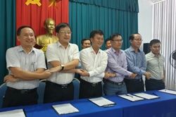 Kinh tế Khoa học - công nghệ Doanh nghiệp viễn thông ký cam kết về tăng cường quản lý thuê bao di động
