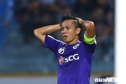 Hà Nội FC đánh rơi chiến thắng: HLV Chu Đình Nghiêm thở dài, Văn Quyết ôm đầu tiếc nuối