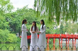 Xây dựng người Hà Nội thanh lịch, văn minh