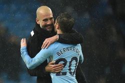 Pep Guardiola lên tiếng bảo vệ học trò vụ phân biệt chủng tộc