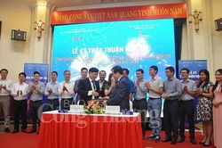 Ký kết ứng dụng công nghệ tiên tiến và thương mại điện tử hỗ trợ phát triển du lịch