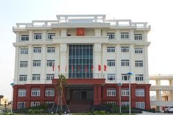 Trụ sở Thành ủy Đồng Hới - Quảng Bình có dấu hiệu nứt: Tranh cãi do gạch hay phương án thi công