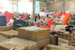 Đột kích kho hàng thời trang lậu 'khủng' tại Hải Phòng