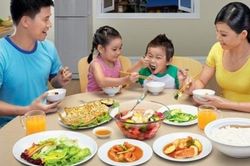 Sức mạnh không ngờ của bữa cơm gia đình khiến nhiều người ngỡ ngàng
