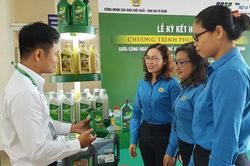 Người lao động được mua hàng giảm giá đến 60%