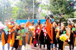 Dành cả thanh xuân để học