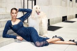 'Chân dài' người Pháp cao 1m80 Cindy Bruna quyến rũ hút hồn