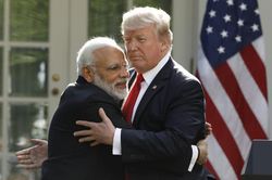 Donald Trump ngửa bài, Trung Quốc gặp khó chưa từng có