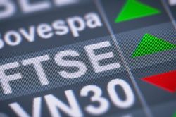 Việt Nam tiếp tục nằm trong danh sách theo dõi của FTSE Russell