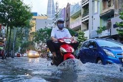Thành phố Hồ Chí Minh bước vào đợt triều cường mới, sẽ gây ngập diện rộng