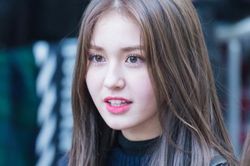 Nhan sắc tuổi 18 của các nữ thần tượng Kpop