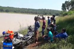Rủ nhau vượt lòng hồ tìm gốc cây hương, một người mất tích