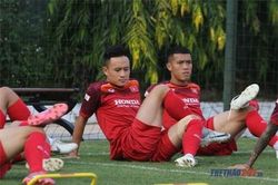 Huy Toàn rách cơ đùi, nguy cơ lỡ trận gặp Malaysia