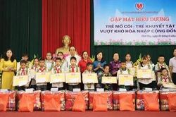 Biểu dương trẻ mồ côi, trẻ khuyết tật tiêu biểu