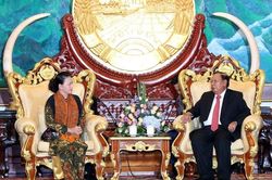 NA Chairwoman meets Lao top leader