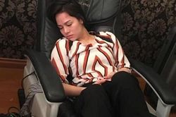 Nhật Kim Anh ngủ vạ vật, bị bầm dập ở hậu trường phim