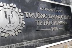 Lùm xùm tại ĐH Luật TPHCM: Lộ diện nhiều sai sót, bất ổn