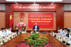 Thủ tướng Chính phủ Nguyễn Xuân Phúc làm việc với lãnh đạo tỉnh Lạng Sơn