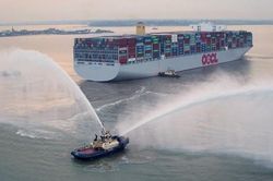 Tàu chở hàng hạng 'khủng', sức tải ngang ngửa 336 máy bay A380