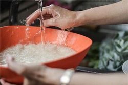 4 sai lầm 'kinh điển' khiến nồi cơm mất hết chất