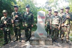 Tuần tra song phương bảo vệ biên giới Việt Nam - Lào