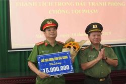 Chủ tịch tỉnh Bắc Giang khen thưởng Phòng CSĐT tội phạm về ma túy