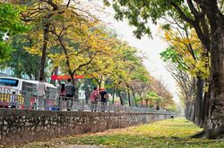 Nhiệt độ tăng nhẹ, miền Bắc vẫn nắng hanh cả ngày