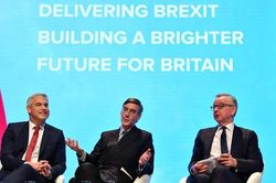 Nhiều bộ trưởng Anh tán thành Brexit đúng thời hạn
