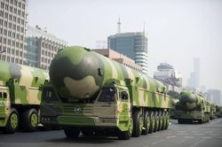 Soi ICBM mạnh nhất hành tinh DF-41 vừa được Trung Quốc trình làng