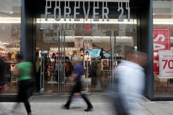 Vì sao hãng thời trang Forever 21 đệ đơn phá sản