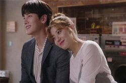 Bạn thân của người yêu ngả ngốn nói lời yêu, tôi phẫn uất phát hiện điều này