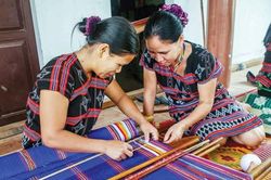 Tỏa sáng tinh hoa Tà Ôi