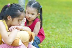 Điều cha mẹ nên làm sau khi hiểu lầm con