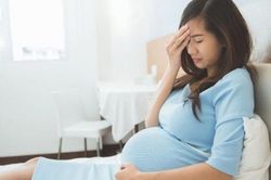 Mẹ bầu phát hiện nhiễm độc thai nghén khi khám sức khỏe miễn phí