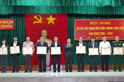 Sơ kết 10 năm xây dựng nền quốc phòng toàn dân
