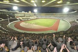 Hà Nội FC thi đấu trên sân bóng đặc biệt ở Bình Nhưỡng