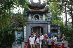 Hàng loạt điểm cấm hút thuốc lá ở Hà Nội và mức phạt tiền